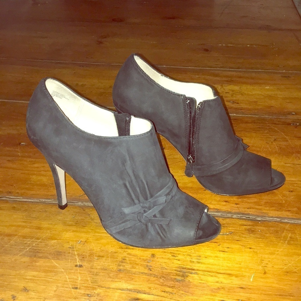 Classiques entier black ankle open toe booties